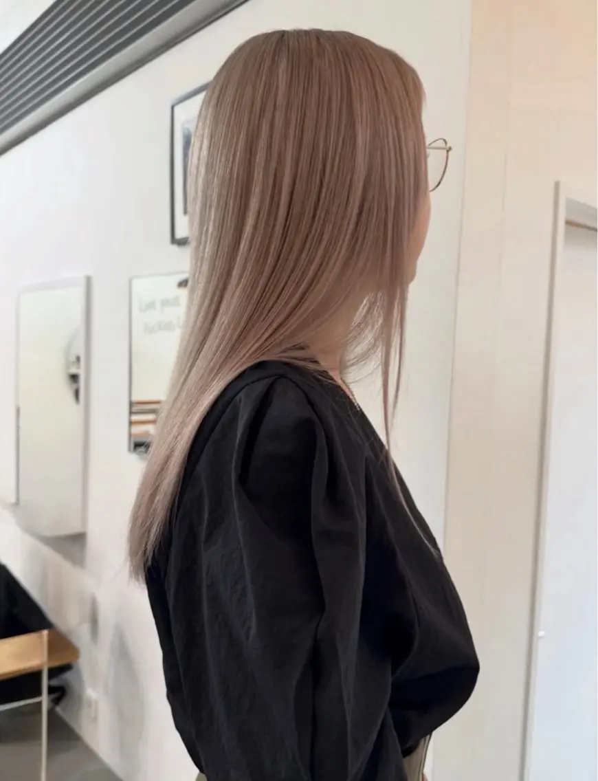 ロング カラー ベージュカラー ピンクカラー ピンクベージュ ヘアカラー 水野谷愛/レイヤー /ボブ/ブリーチのヘアスタイル