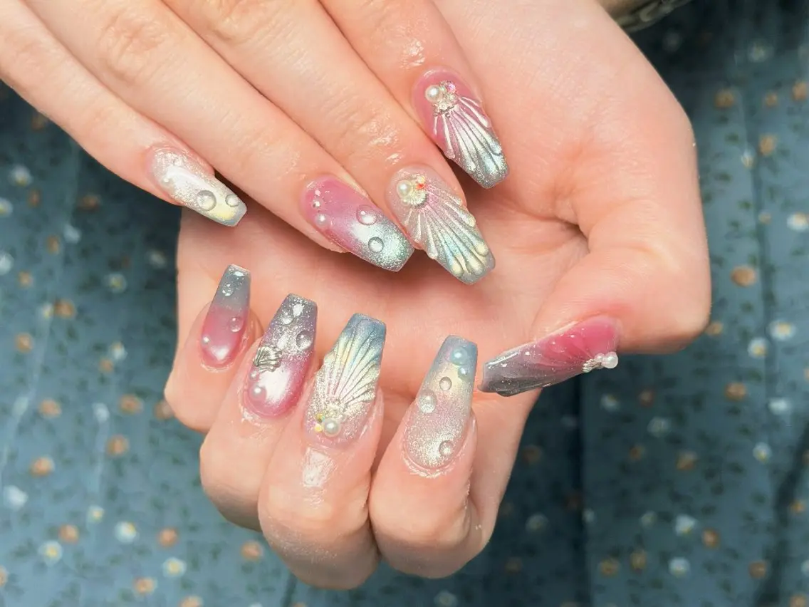 ネイル クリアネイル フラッシュネイル フットネイル フレンチネイル ジェルネイル ハンドネイル UM Nail Salonのネイルデザイン