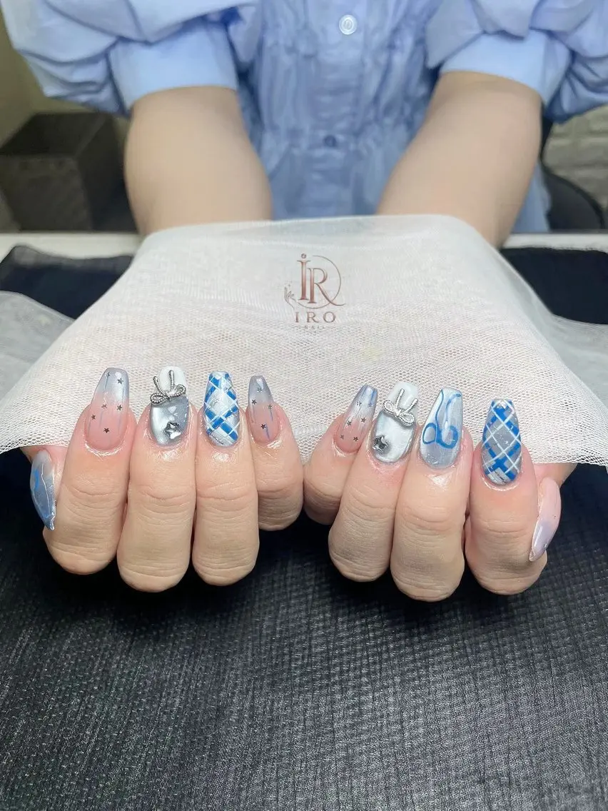 ネイル ハンドネイル IRO Nail Studioのネイルデザイン
