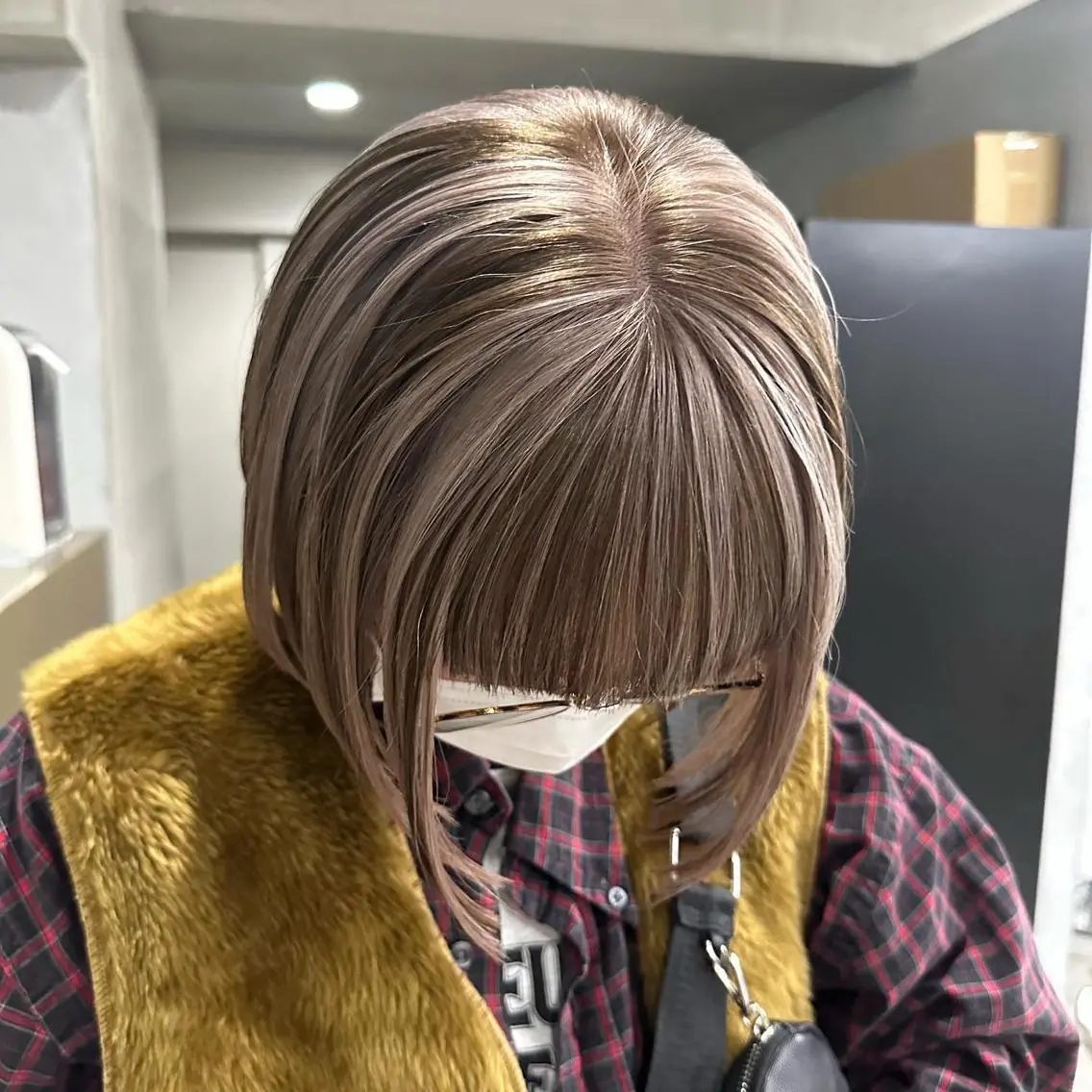 ミディアム カラー パーマ ヘアアレンジ メンズ メンズハイトーン ハイトーンカラー ヘアカラー トリートメント ハイトーン/透け感 カラー🎀真香のヘアスタイル