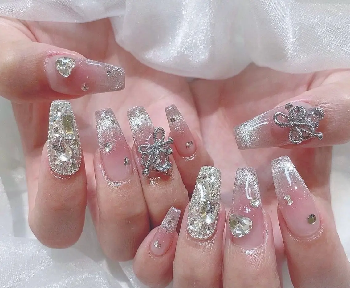 ネイル ハンドネイル Lee Nailsのネイルデザイン
