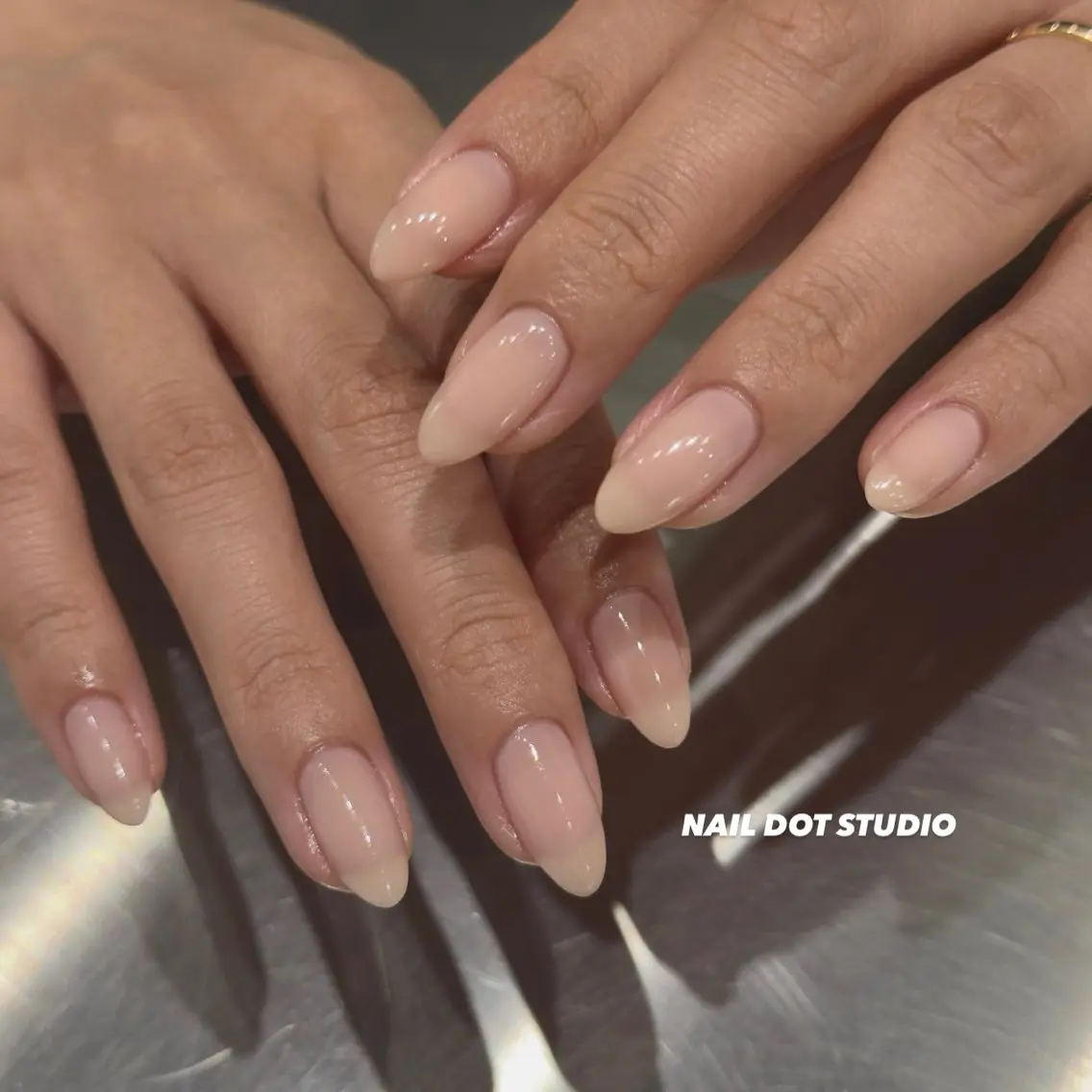 ネイル ハンドネイル NAILDOTSTU DIO SEINAのネイルデザイン