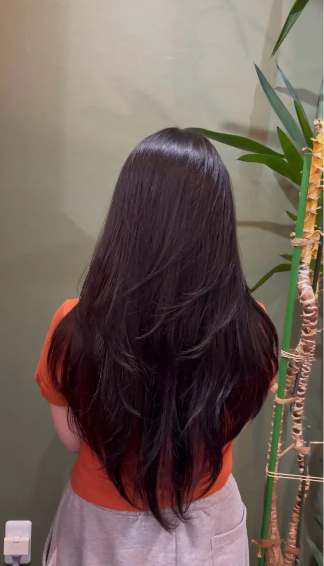 ロング ロングレイヤー レイヤーカット ロング 内山 優のヘアスタイル