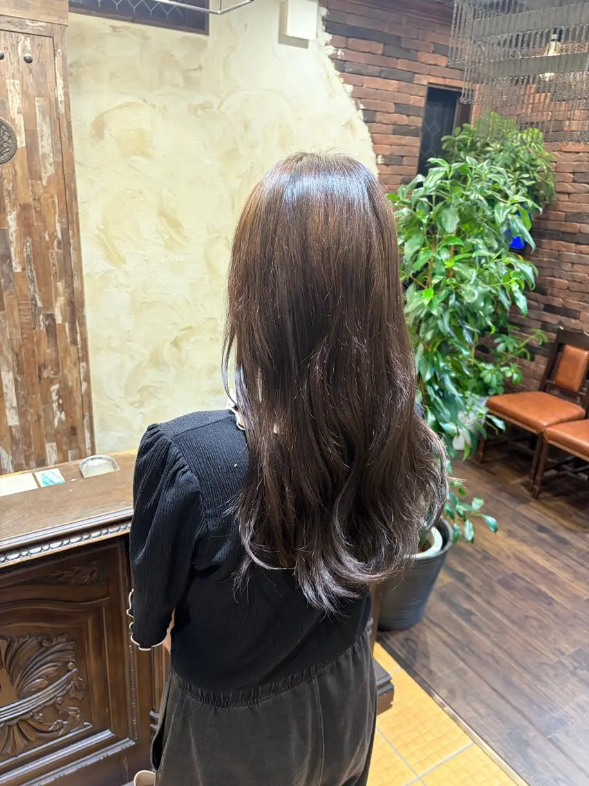 ロング カラー Calbari 工藤　美胡のヘアスタイル