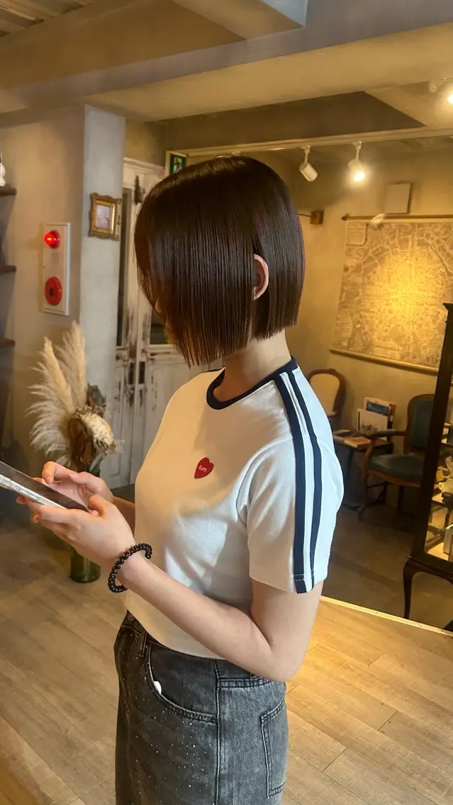セミロング カット 🦭☪️Azumi 縮毛矯正☪️🦭のヘアスタイル