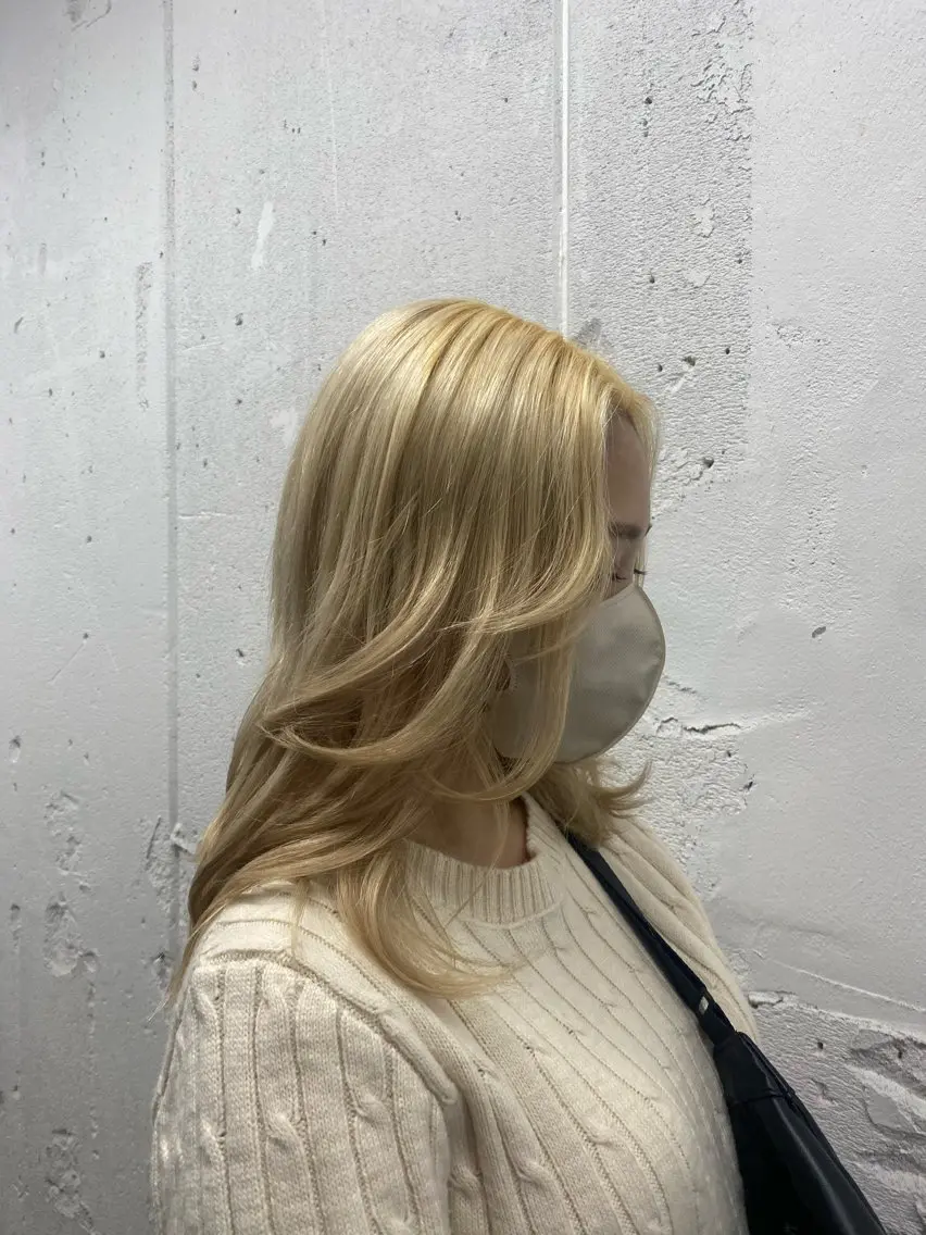ミディアム カラー 🧸艶髪ハイトーン 🍪chan🍯のヘアスタイル