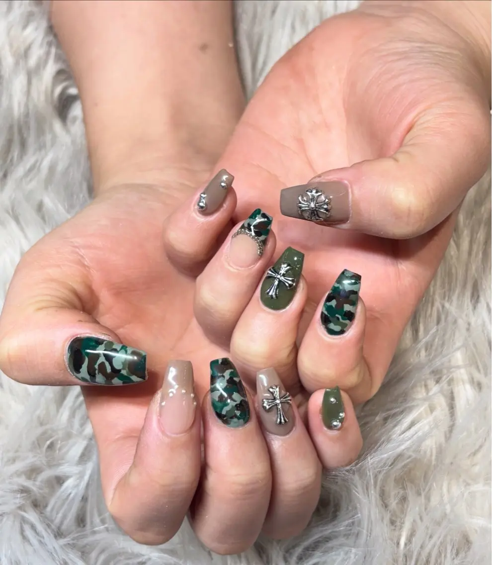ネイル IROHA NAIL 真結子のネイルデザイン