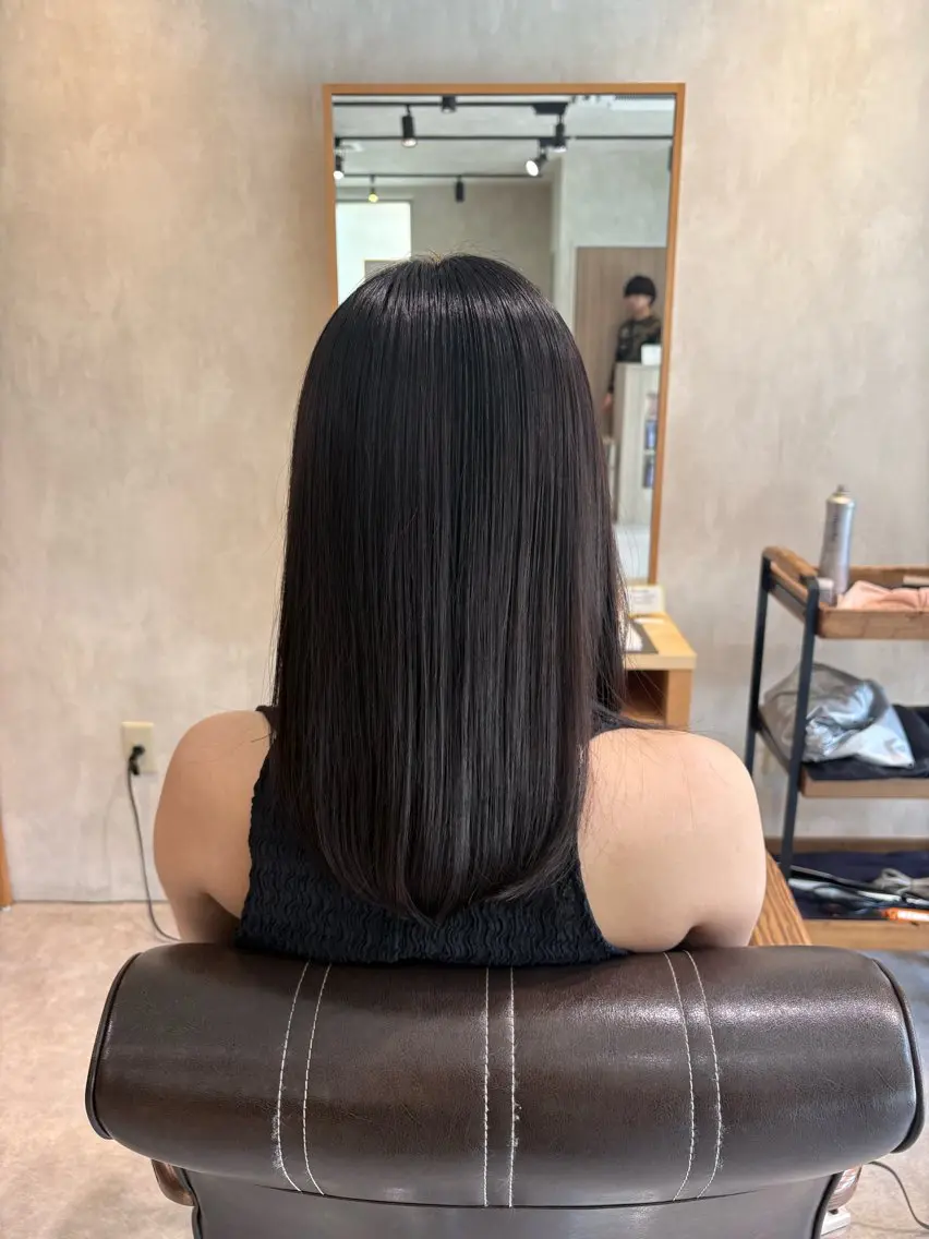 セミロング 髪質改善 酸性ストレート カット 縮毛矯正 上原 佑介のヘアスタイル