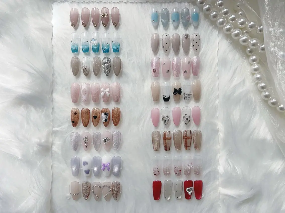 【ジェルオフ無料】💗可愛いキラキラ定額ネイル💅★色味の変更やパーツの配置替えももちろんOK!の写真