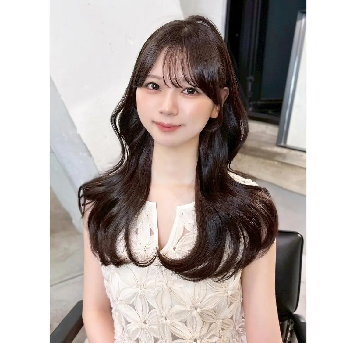 セミロング カラー ブラウンカラー ダークブラウン レイヤーカット カット ヘアカラー トリートメント ITbyALBUM 浦和店のヘアスタイル