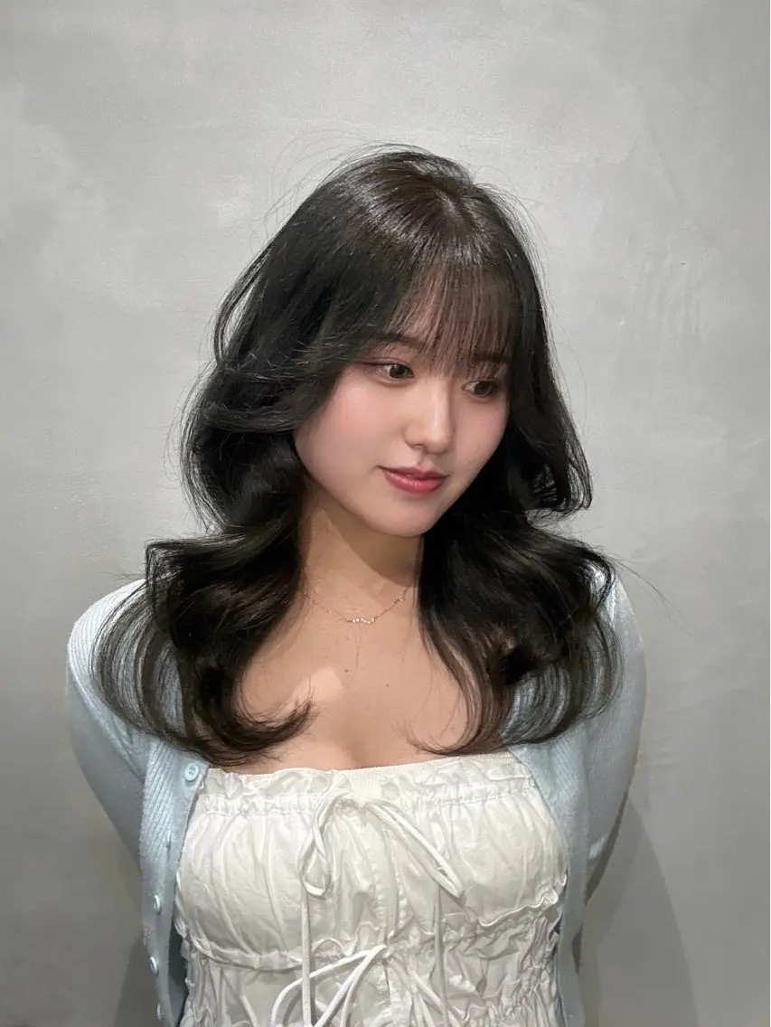 ロング ヘアカラー 韓国ヘア 🇰🇷 natsukiのヘアスタイル