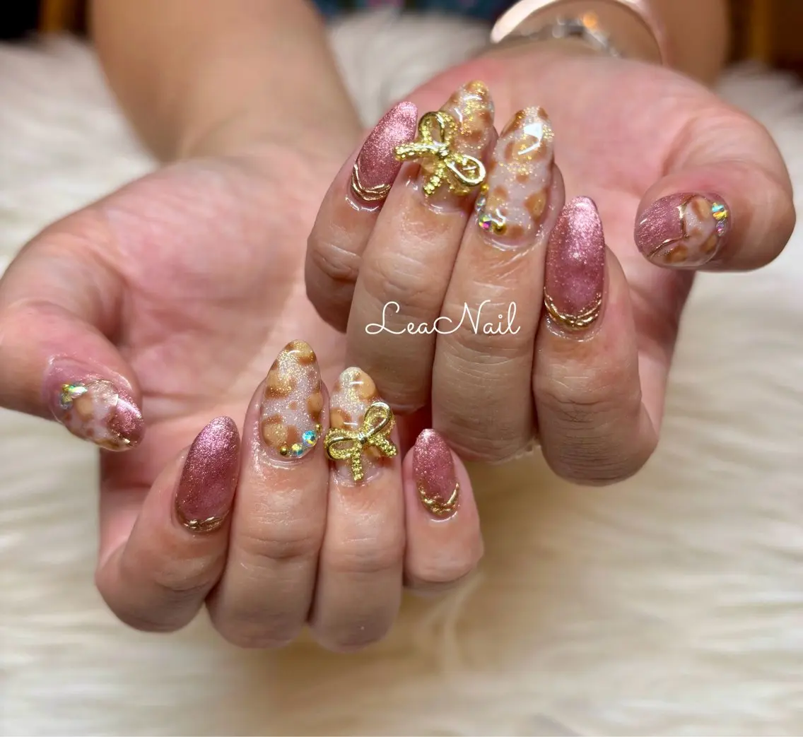 ネイル マグネットネイル リボン Lea Nailのネイルデザイン