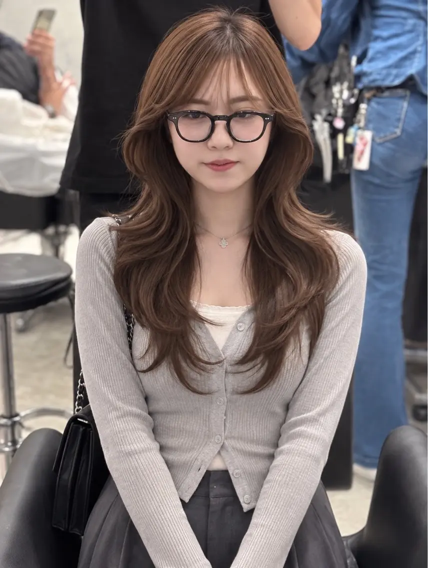 ロング くびれヘア ハッシュカット 韓国風ヘア レイヤーカット ロング カット ヘアカラー トリートメント 新宿/韓国レイヤー/ 顔まわり透明感カラーのヘアスタイル