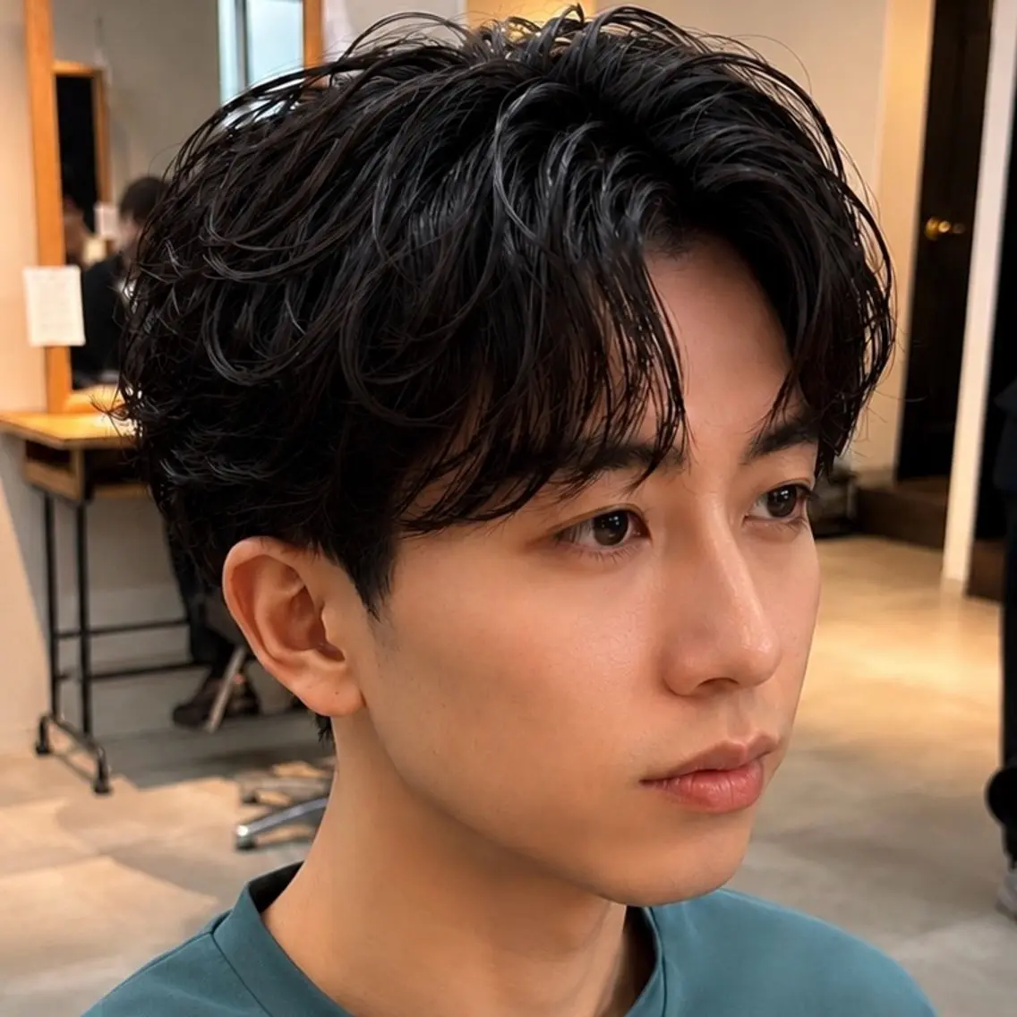 パーマ メンズ フェザーパーマ メンズパーマ スパイキーショート 波巻きパーマ ニュアンスパーマ カット パーマ 男の理想を叶える🔥 メンズパーマ特化|関のヘアスタイル