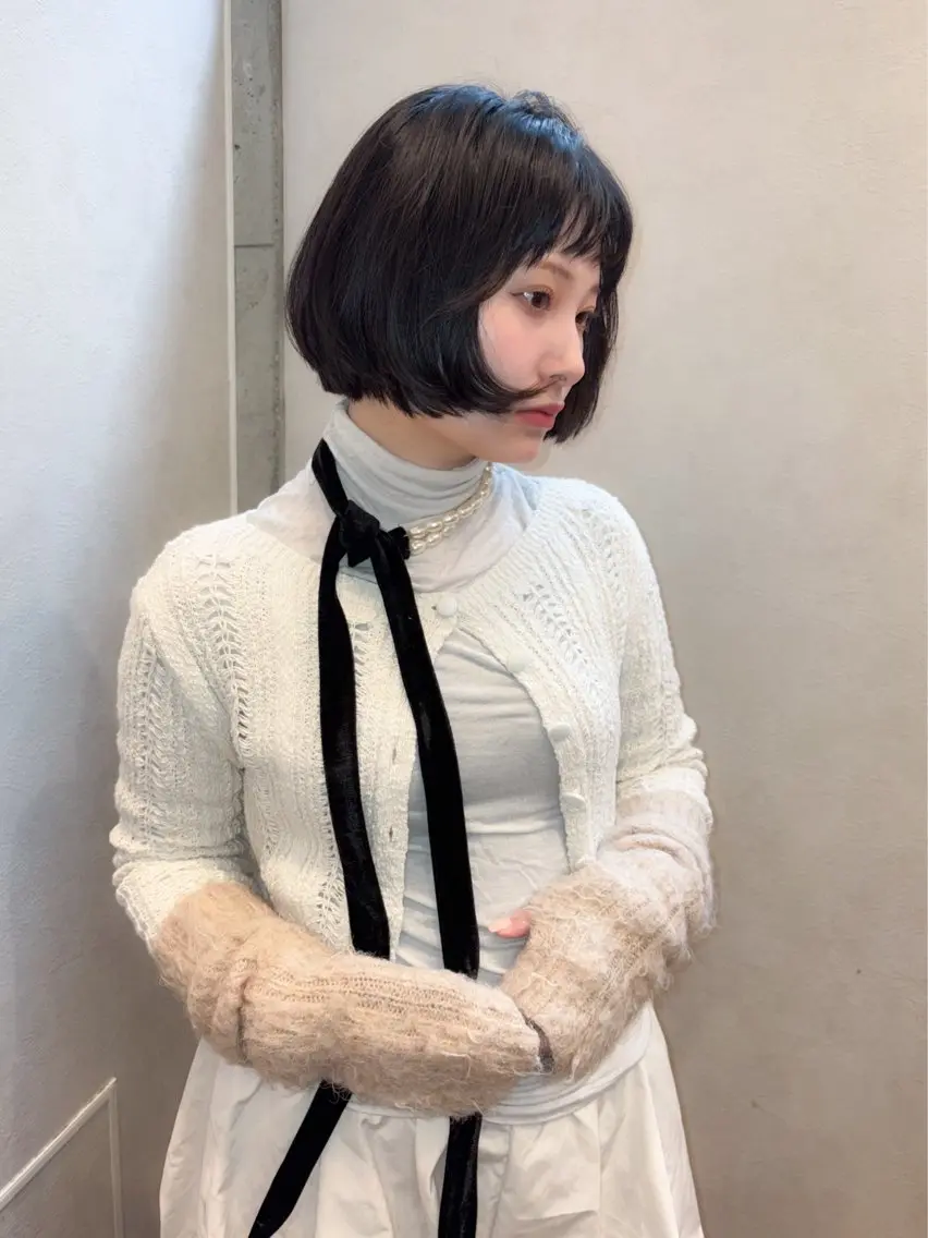 【似合わせ小顔前髪+韓国風顔まわりカット】の写真