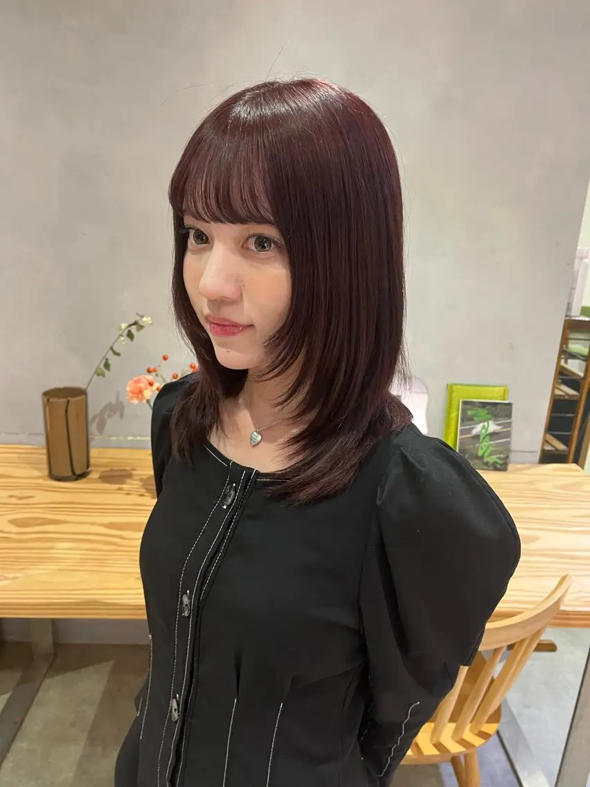 セミロング 渡邊 百咲のヘアスタイル