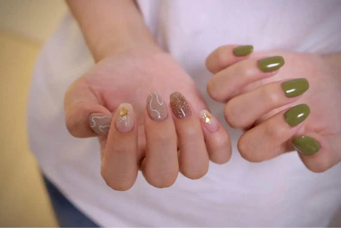 ネイル オーロラネイル カジュアル 長さ出し ジェルネイル 韓国ネイル MH Nailのネイルデザイン