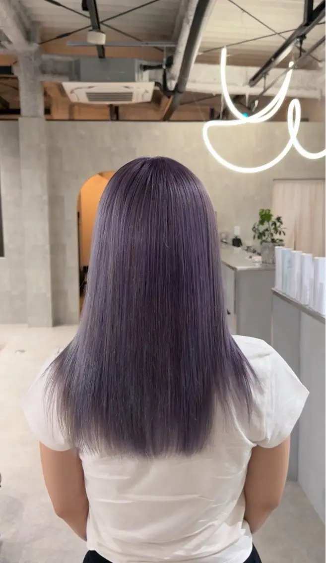 ロング パープルカラー ヘアカラー トリートメント 山下 聖愛羅のヘアスタイル