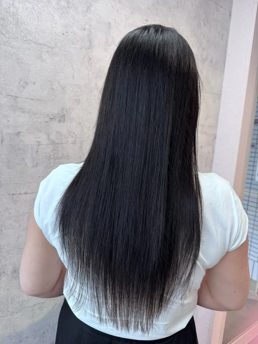 ロング カット 縮毛矯正 大人女性の艶カラー tomoのヘアスタイル