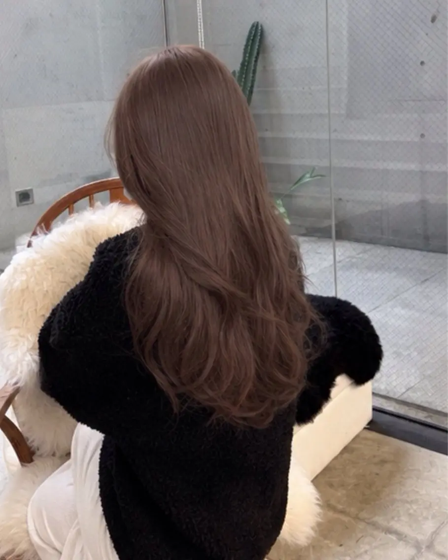 セミロング 韓国風ヘア レイヤーカット 小顔カット カット ヘアカラー pia 薬院のヘアスタイル