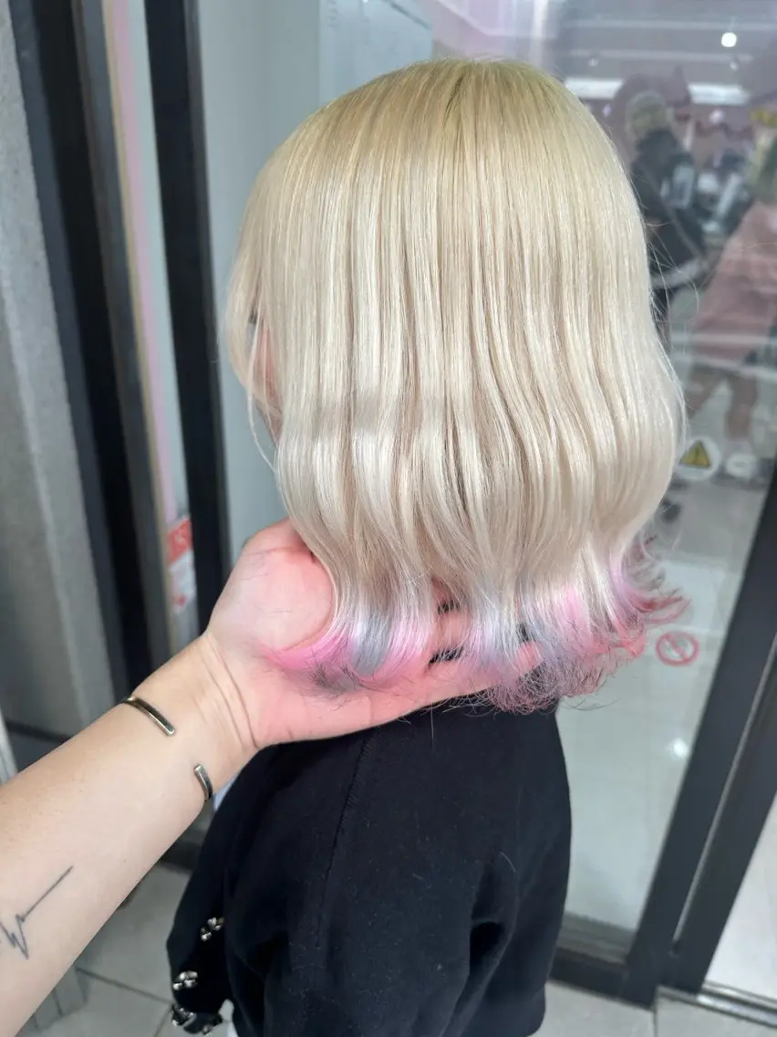 ミディアム 町田ブリーチデザイン 🌈MANATOのヘアスタイル
