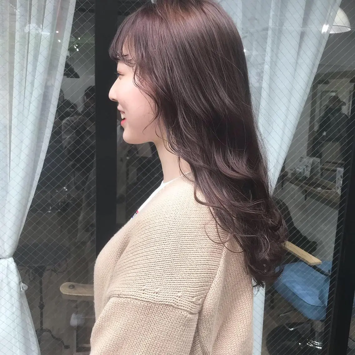 ロング カラー ベージュカラー ピンクカラー ピンクベージュ ヘアカラー トリートメント レイヤー/顔周り /AKARIのヘアスタイル
