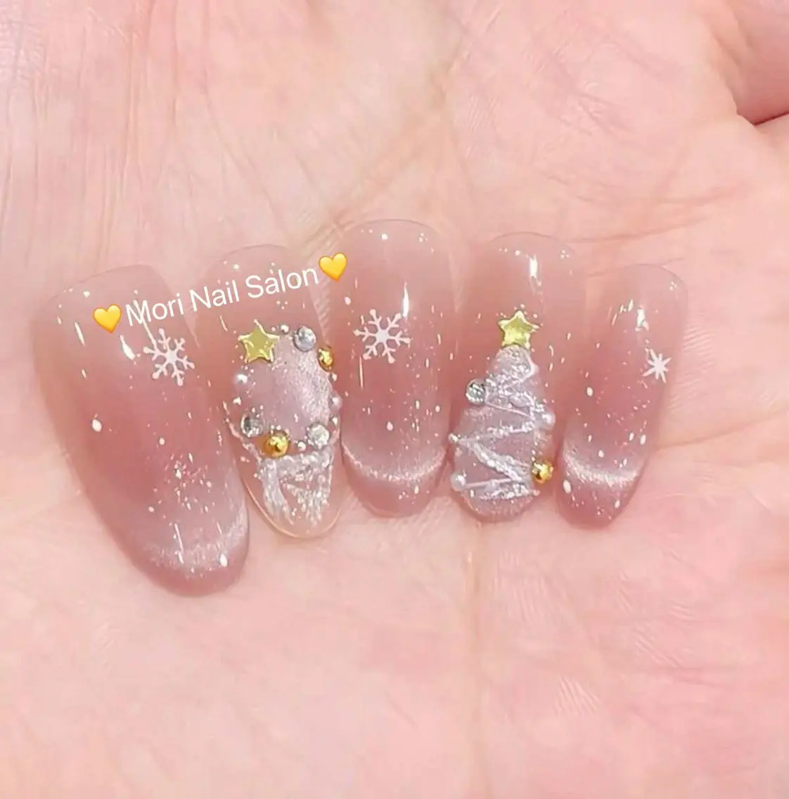 ネイル 冬ネイル クリスマス MORI ネイル SALONのネイルデザイン