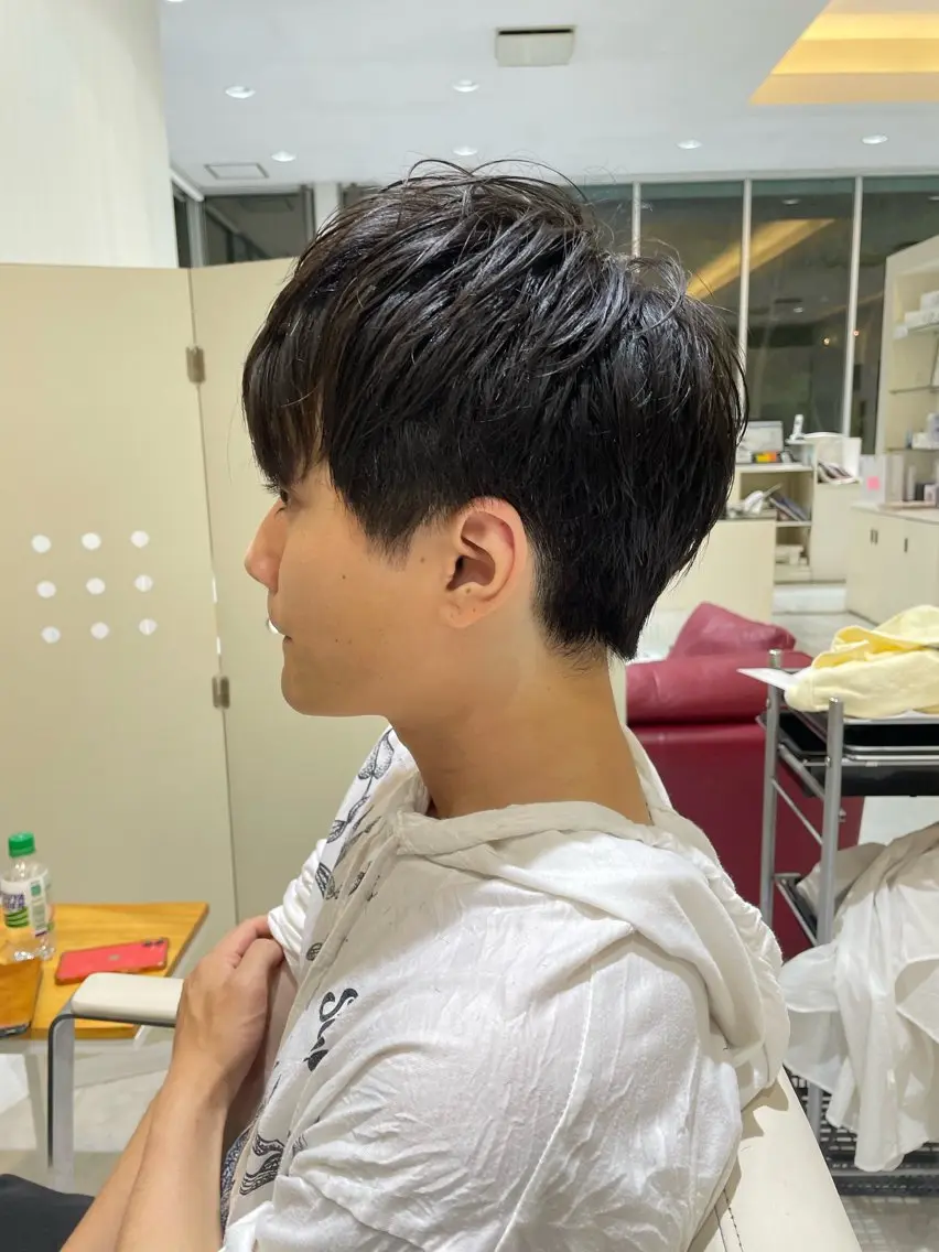 メンズ Uhair師勝. 伏江優海のヘアスタイル