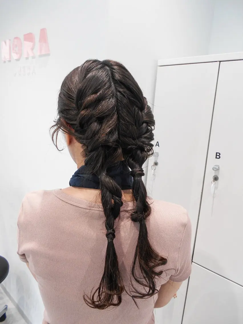 セミロング ヘアアレンジ 顔周りカット なりた るいのヘアスタイル