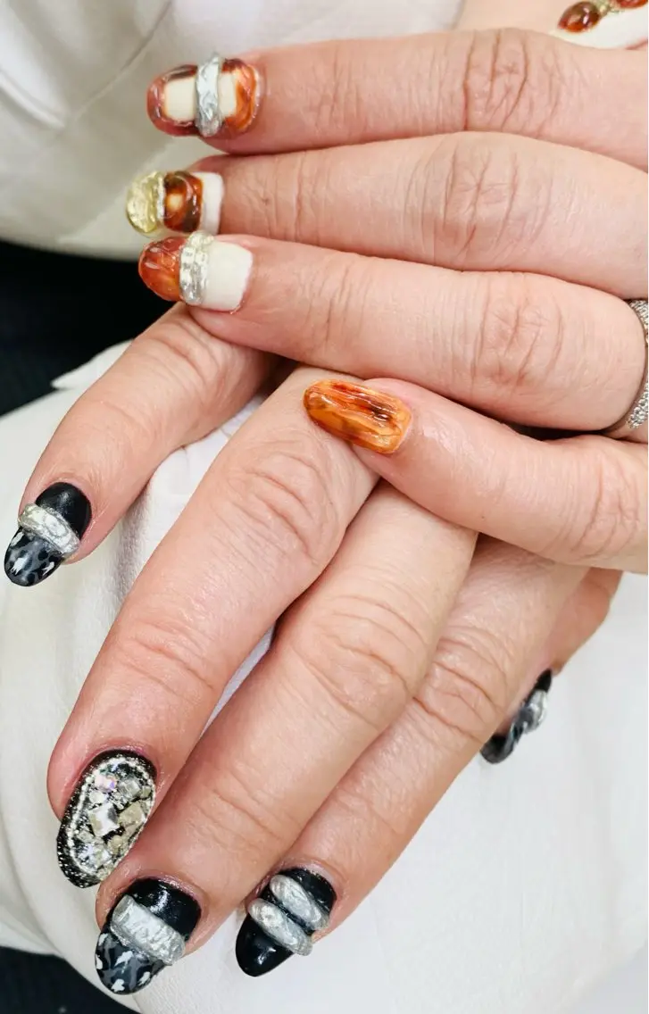 ネイル アニマル柄 べっ甲ネイル R nailのネイルデザイン