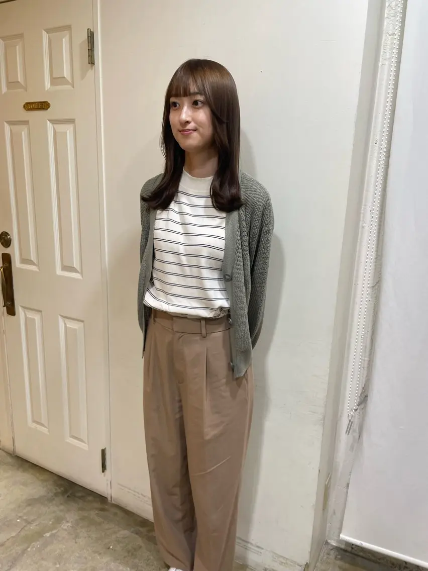 ミディアム カラー ベージュカラー オリーブベージュ ヘアカラー トリートメント MIOベージュカラー 柔らかいカラーのヘアスタイル