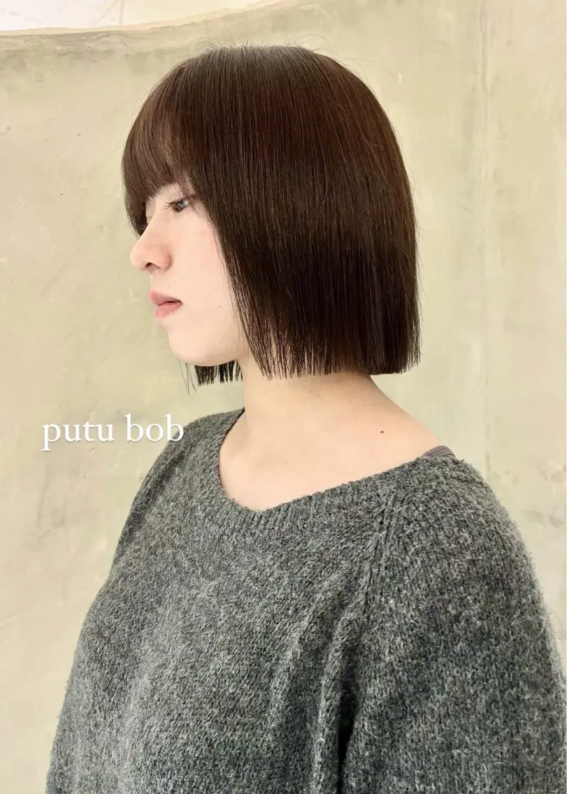 ミディアム カラー ボブ カット ヘアカラー トリートメント 切りっぱなしボブ/ 艶カラー/綾莉のヘアスタイル