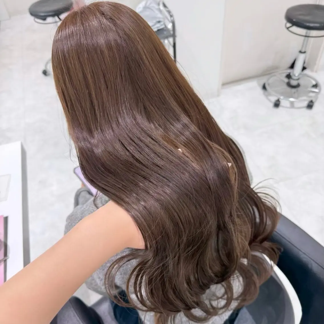 カラー ヘアカラー トリートメント 🤍ブリーチなし ブラウンhimi🤍のヘアスタイル