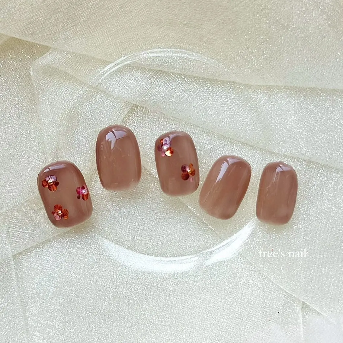 ネイル フラッシュネイル フラワーネイル ゴールド マグネットネイル ミラーネイル Free's nail　Sakiのネイルデザイン