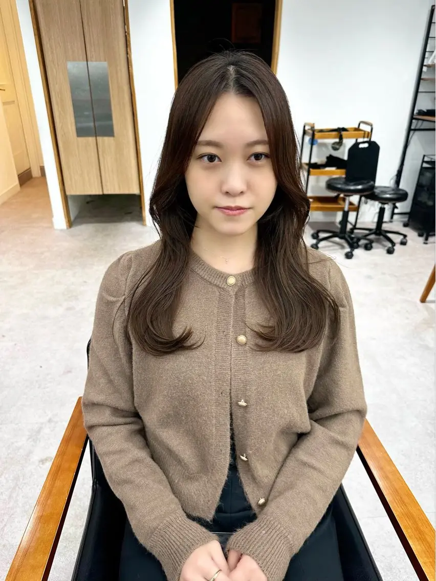 セミロング カラー パーマ ヘアアレンジ メンズ キッズ レイヤーカット/ 巻ける縮毛矯正のヘアスタイル