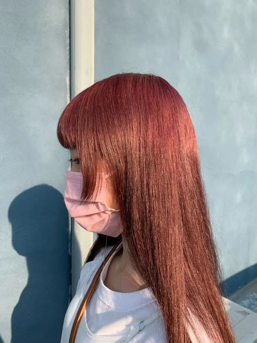 カラー ブリーチ ブラウンカラー ピンクカラー 礒谷 夏帆のヘアスタイル