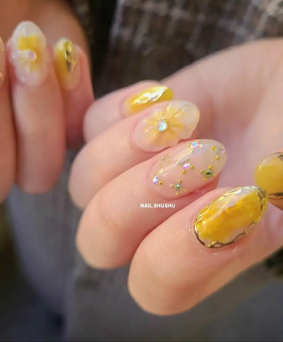 ネイル 持ち込み ニュアンスネイル ワンカラーネイル シンプルネイル 春ネイル ハンドネイル 3dパーツ/流行り 👧shushu❤️のネイルデザイン