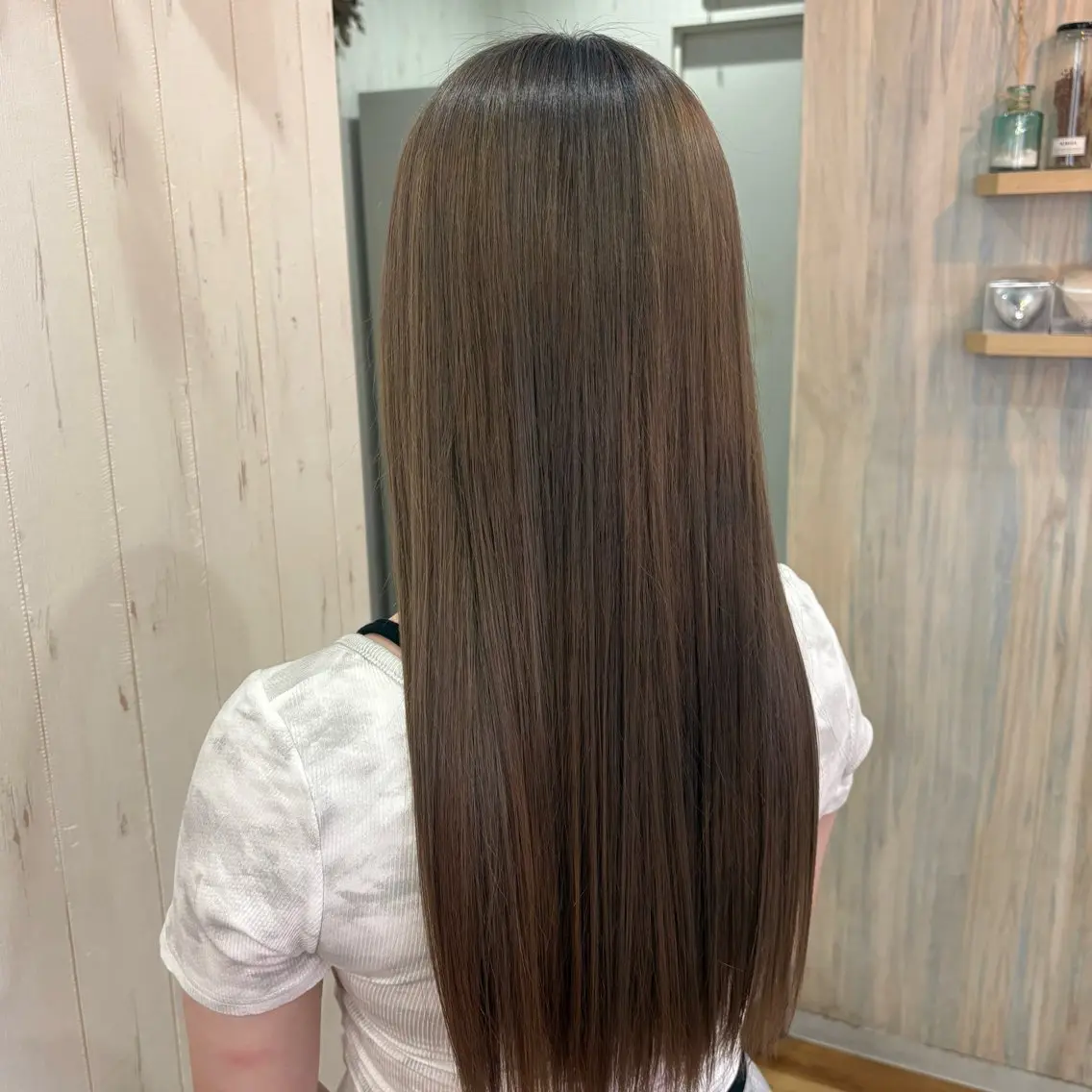 ロング 友杉 香子のヘアスタイル