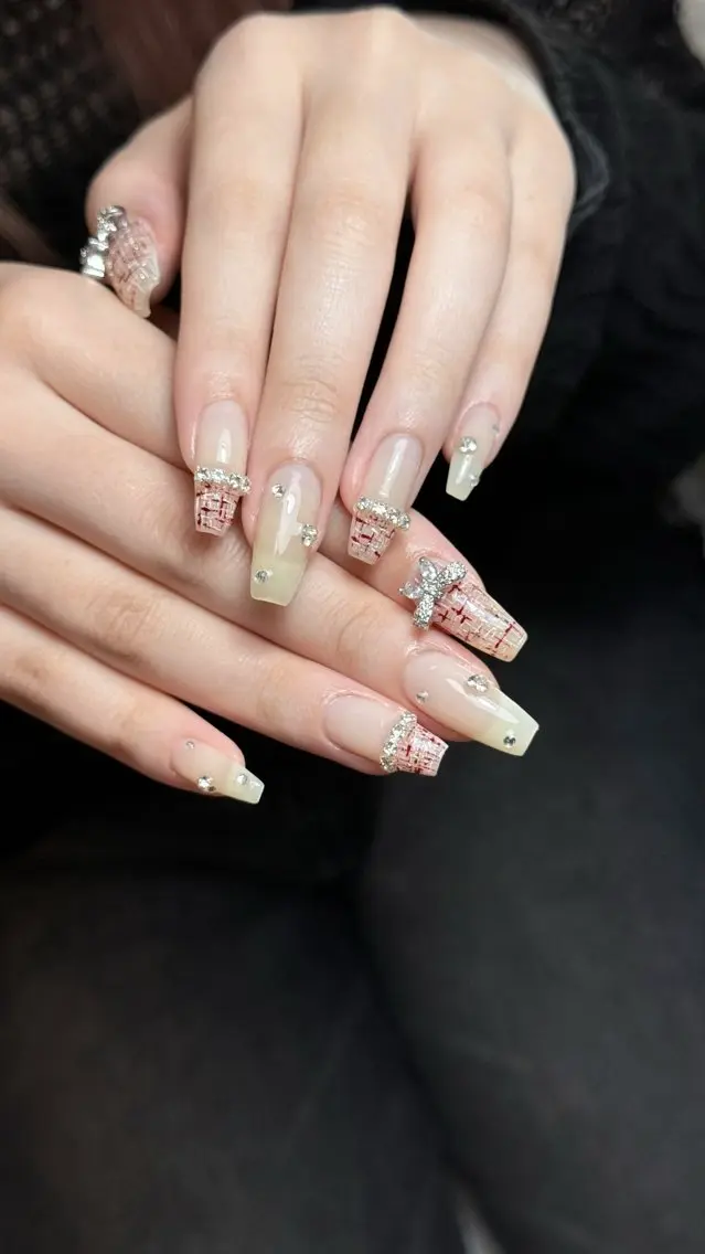 ネイル キラキラネイル オフィスネイル ツイードネイル ワンホンネイル 冬ネイル nailsalon ChuColaのネイルデザイン