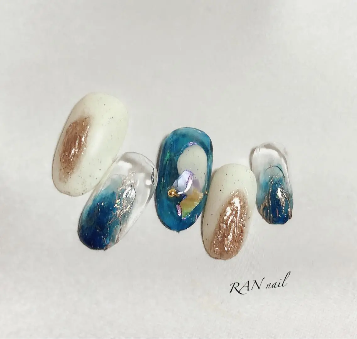 ネイル フットネイル キラキラネイル ミラーネイル ニュアンスネイル オフィスネイル ハンドネイル フットネイル RAN nailのネイルデザイン