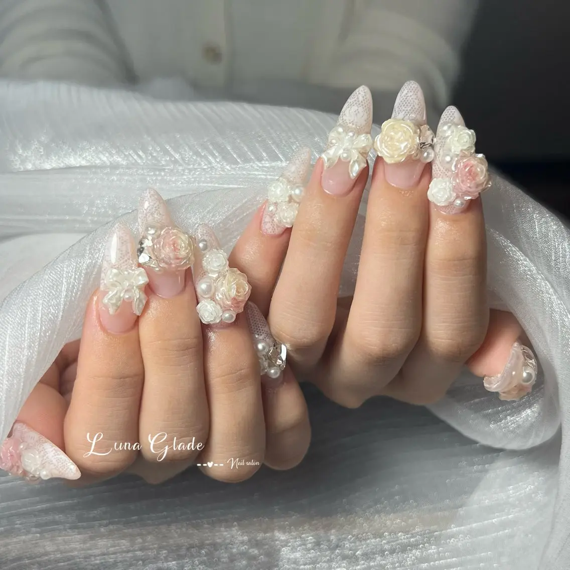 ネイル ハンドネイル Luna Gladeのネイルデザイン