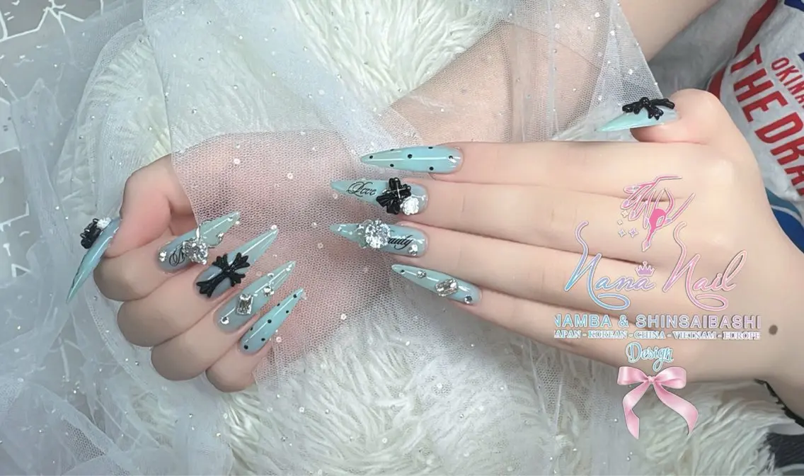 セミロング Linanail Nambaのネイルデザイン