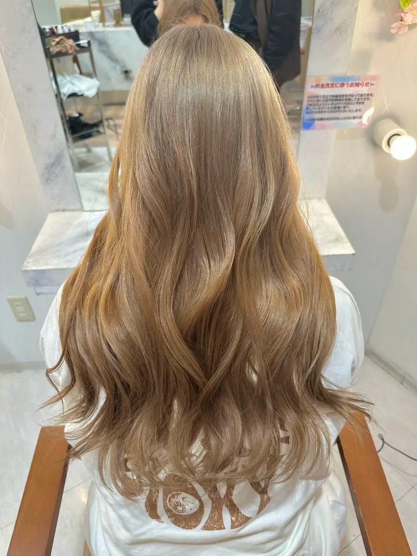 ロング カラー ベージュカラー ブリーチ ダブルカラー 畑中 夢のヘアスタイル