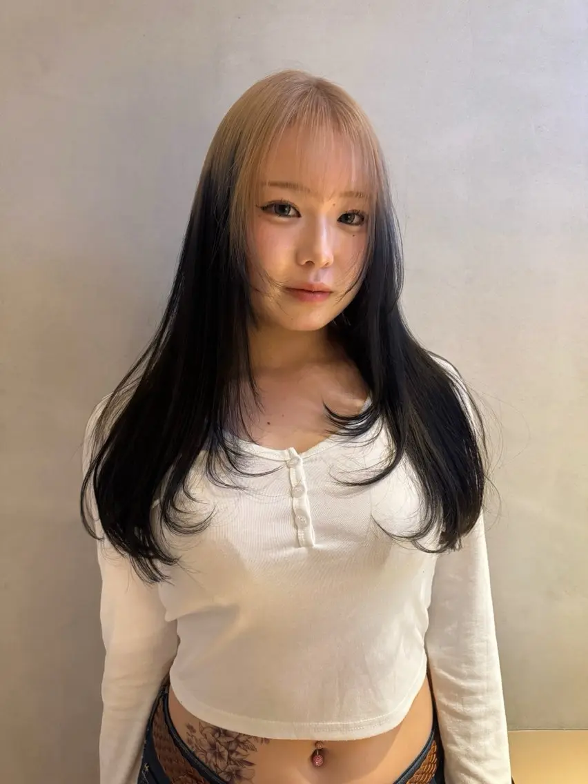 セミロング カラー ブリーチ ケアブリーチ デザインカラー ヘアカラー トリートメント 🩷ハイトーン透明感 レイヤー🩷ユリカのヘアスタイル