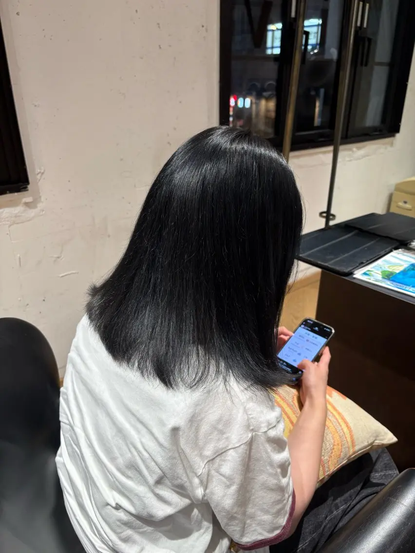 ミディアム ヘアカラー 荒川 匠磨のヘアスタイル