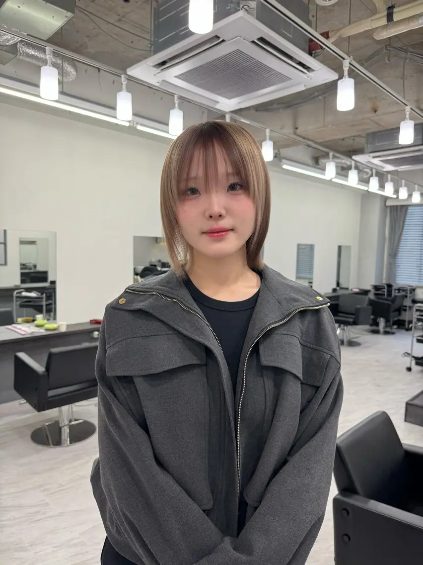 ロング レイヤー・ブリーチ kiyotoshiのヘアスタイル