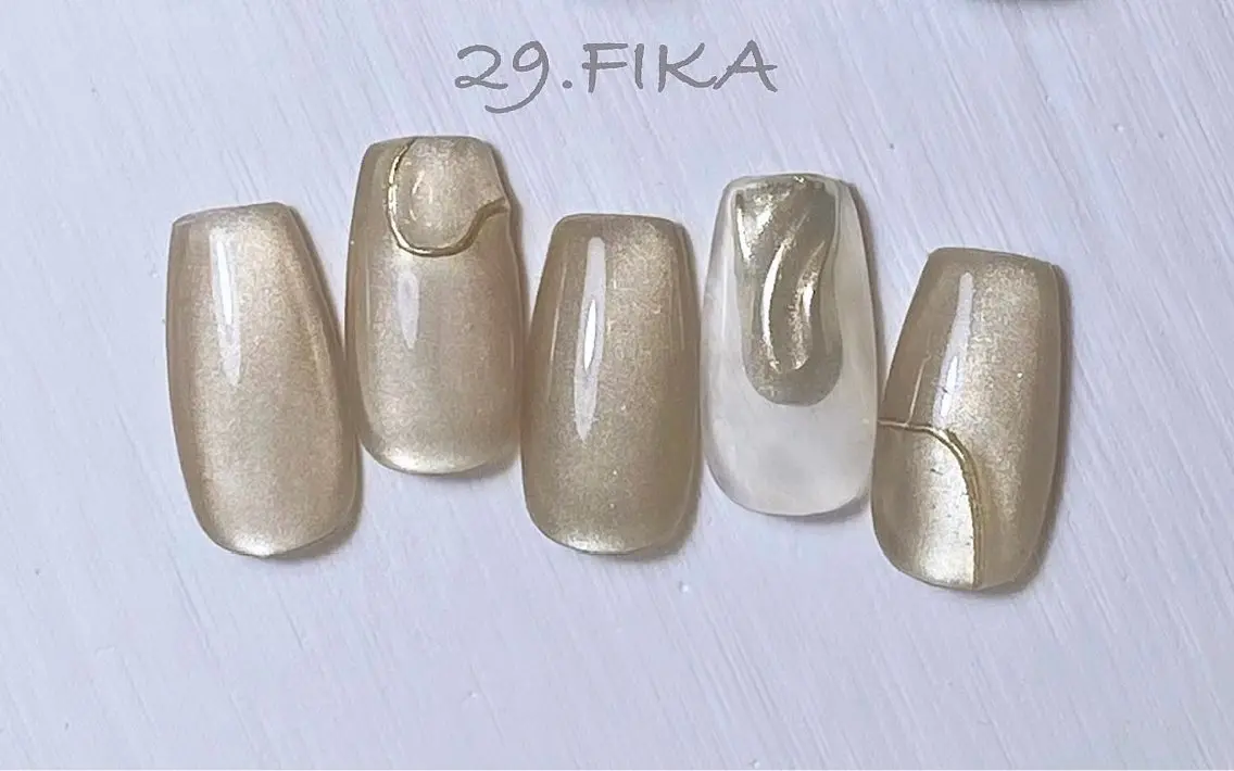 ネイル マグネットネイル ハンドネイル 29.FIKA misaのネイルデザイン