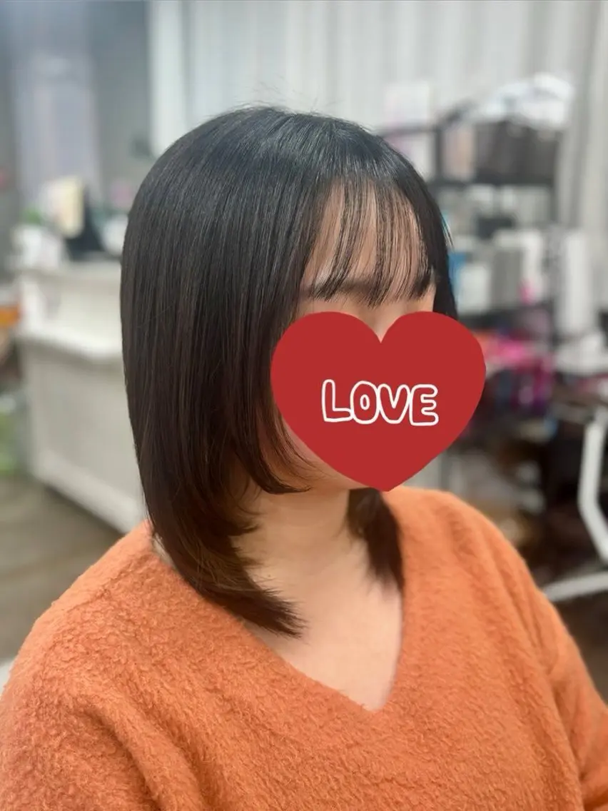 セミロング 顔まわりレイヤー 顔周りカット レイヤーカット カット アールグランデ あやのヘアスタイル