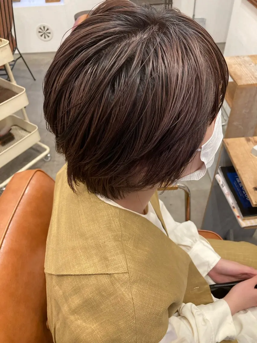 ショート カラー ベージュカラー 佐藤 旭のヘアスタイル