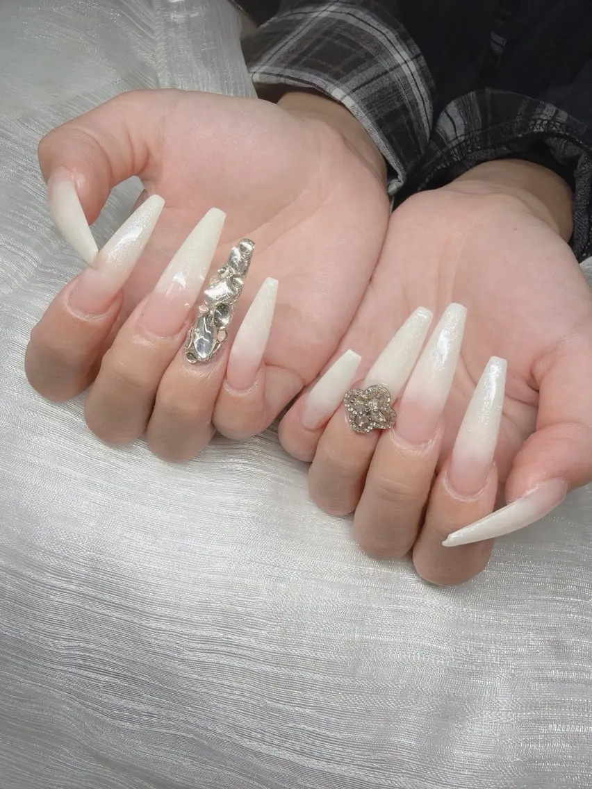 ネイル ハンドネイル Lee Nailsのネイルデザイン